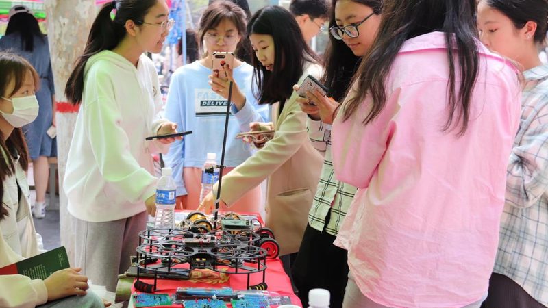 SaaS平台案例数量，企业选择的关键考量